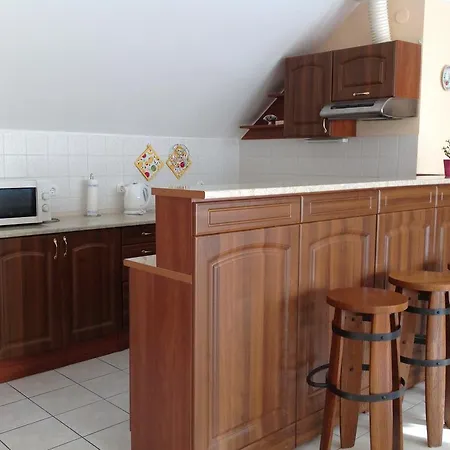 Attila Apartmanhaz Гостевой дом 3*