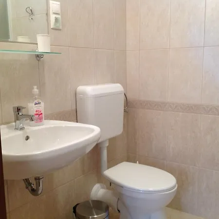 Attila Apartmanhaz Pensionat Hévíz