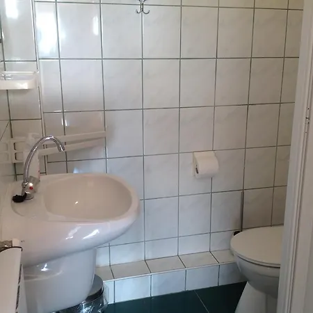 Attila Apartmanhaz Pensionat Hévíz