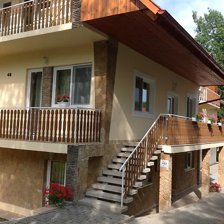 Pensionat Attila Apartmanhaz 3*