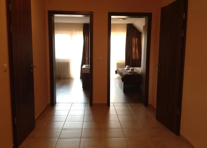 Attila Apartmanhaz Гостевой дом