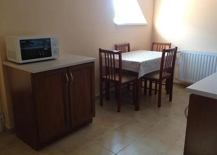 Attila Apartmanhaz Хевиз