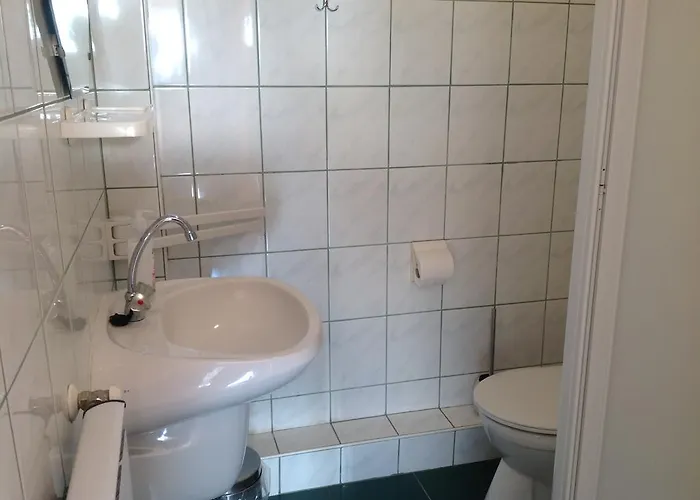 Attila Apartmanhaz Гостевой дом Хевиз